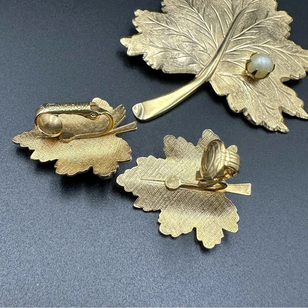 Vintage Sarah Coventry Maple Leaf Brooch & Clip On Earrings Set Gold Tone - Picture 6 of 6